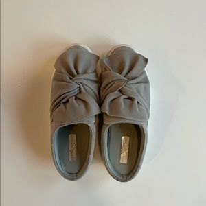 Women’s Halogen Slides, Grey with Bow Detail